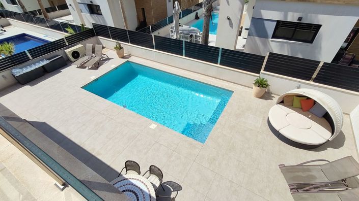 Image No.21-3 Bed Villa for sale