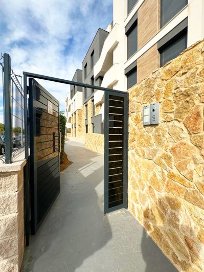 Image No.32-2 Bed Apartment for sale