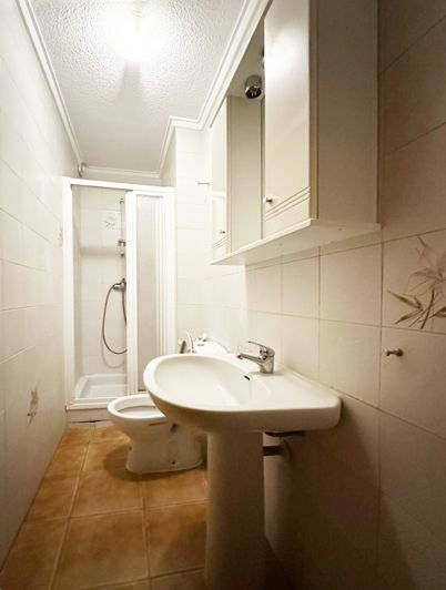 Image No.26-3 Bed Townhouse for sale