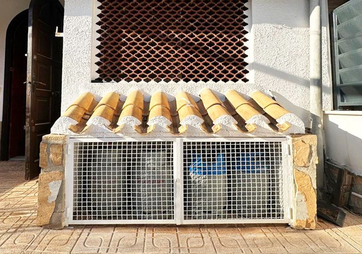 Image No.30-3 Bed Townhouse for sale