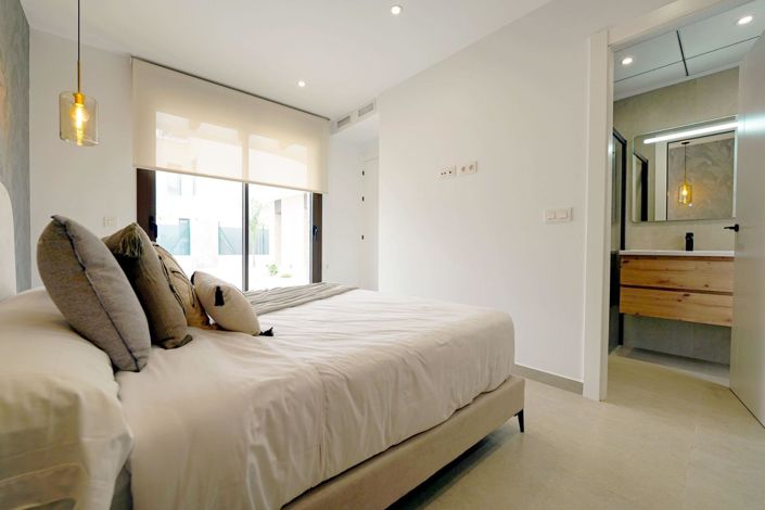 Image No.14-3 Bed Villa for sale