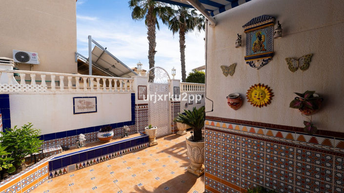 Image No.29-3 Bed Townhouse for sale