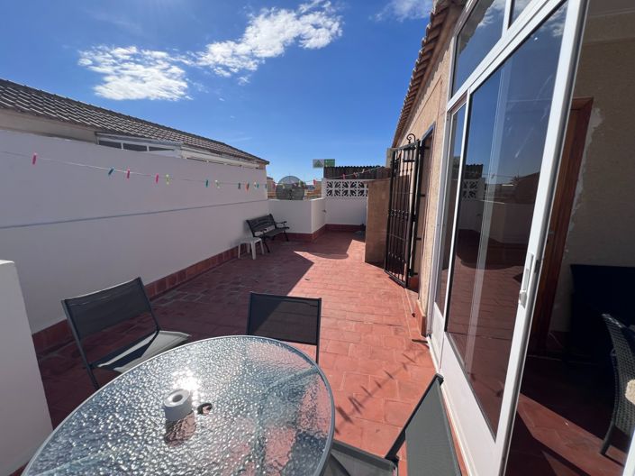 Image No.18-3 Bed Townhouse for sale