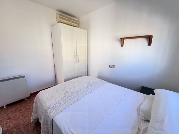 Image No.22-3 Bed Townhouse for sale