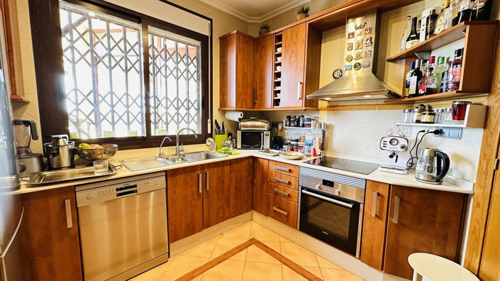 Image No.8-4 Bed Villa for sale