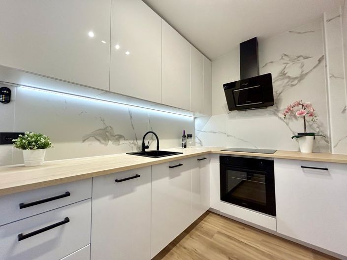 Image No.10-3 Bed Townhouse for sale