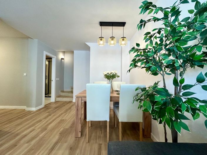 Image No.4-3 Bed Townhouse for sale