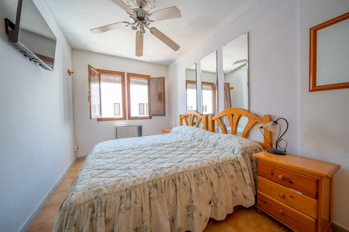 Image No.12-4 Bed Townhouse for sale