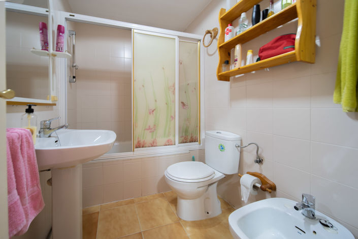 Image No.13-4 Bed Townhouse for sale