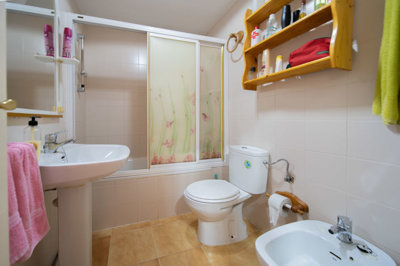 1749473948f70edca40ae0a502e4a7