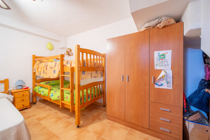 Image No.20-4 Bed Townhouse for sale