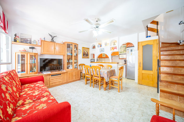 Image No.4-4 Bed Townhouse for sale