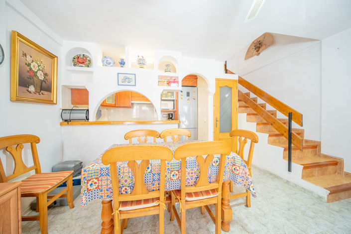 Image No.5-4 Bed Townhouse for sale