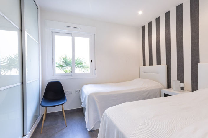 Image No.12-3 Bed Apartment for sale