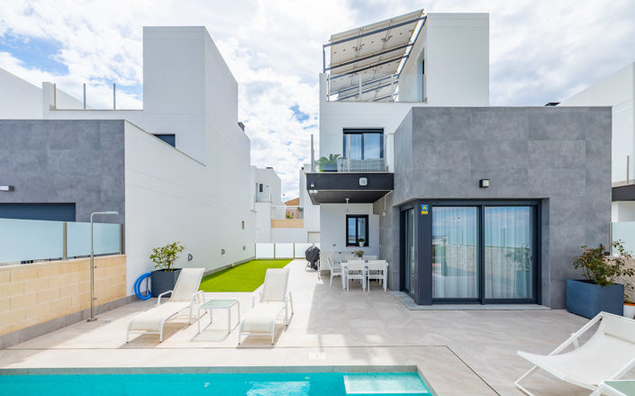 Image No.37-3 Bed Villa for sale