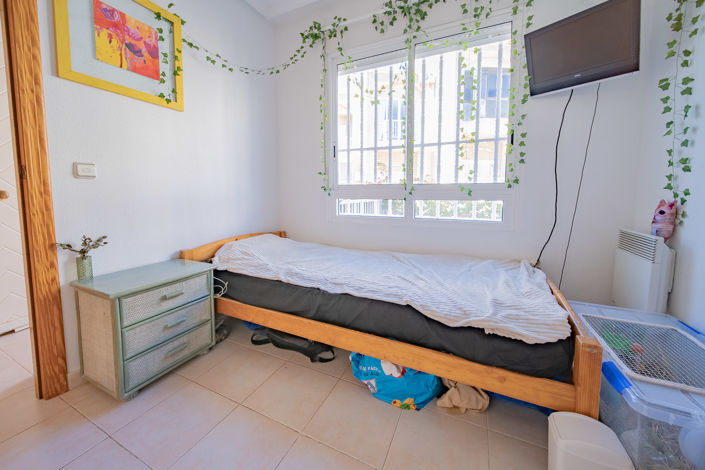 Image No.17-2 Bed Townhouse for sale