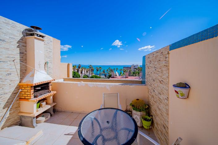 Image No.25-2 Bed Townhouse for sale