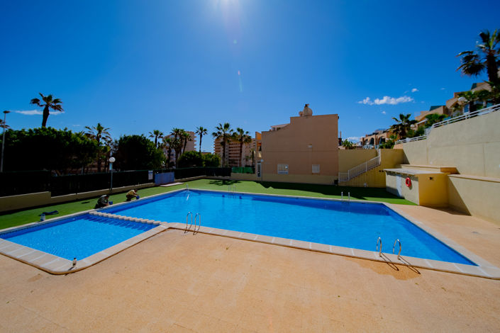 Image No.26-2 Bed Townhouse for sale