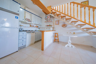 1745418588e9cc9db692e84dfc9b49