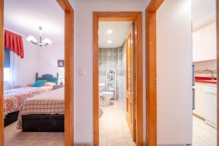 Image No.14-3 Bed Townhouse for sale