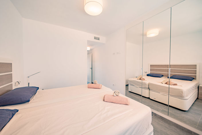 Image No.21-3 Bed Apartment for sale