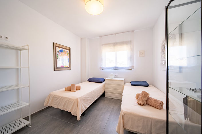 Image No.24-3 Bed Apartment for sale