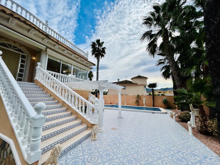 Image No.35-4 Bed Villa for sale