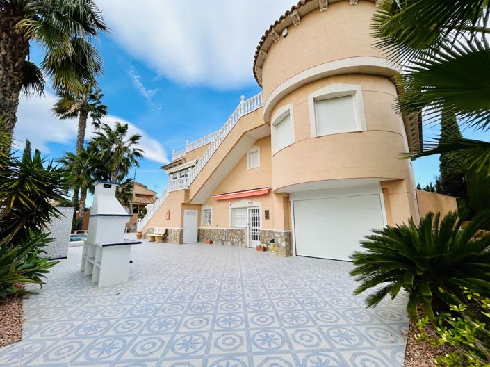 Image No.43-4 Bed Villa for sale