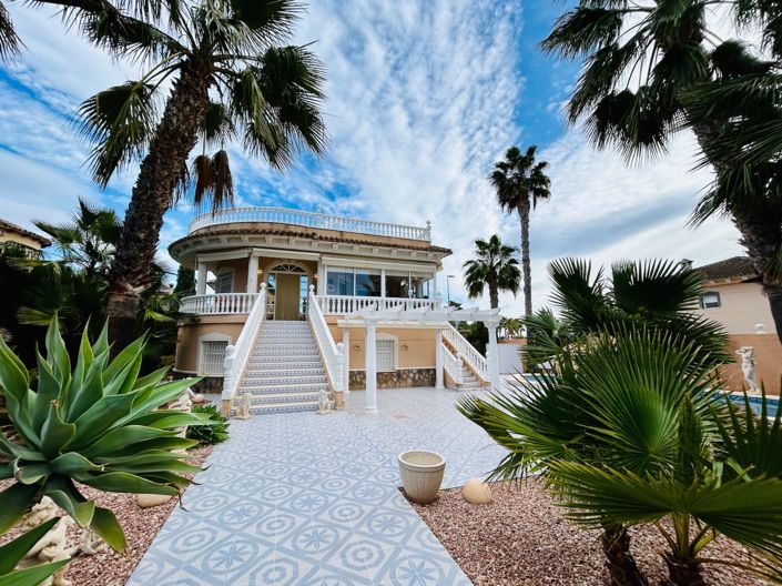 Image No.44-4 Bed Villa for sale