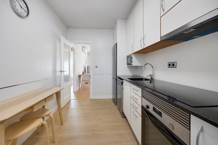 Image No.15-2 Bed Apartment for sale