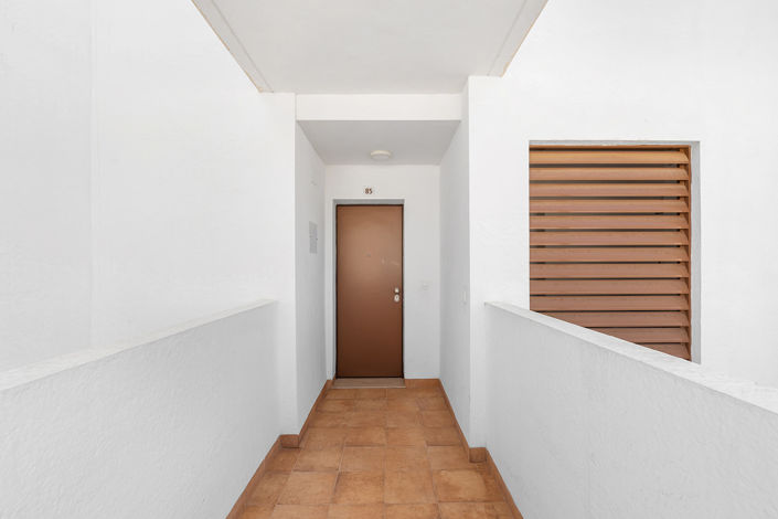 Image No.25-3 Bed Apartment for sale