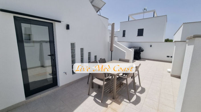 Image No.28-3 Bed Villa for sale