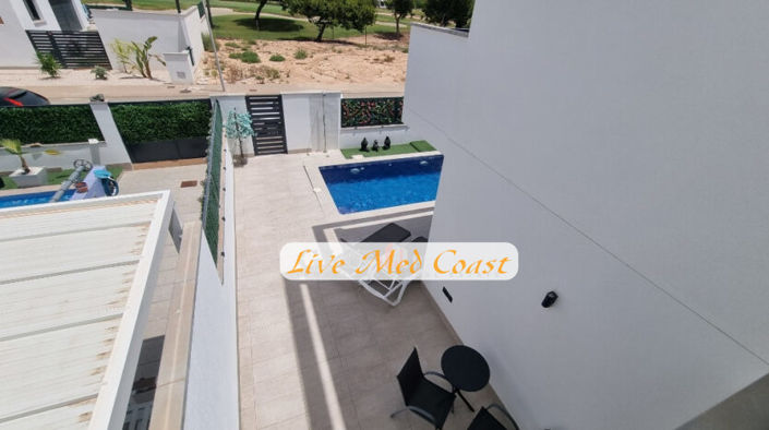 Image No.29-3 Bed Villa for sale