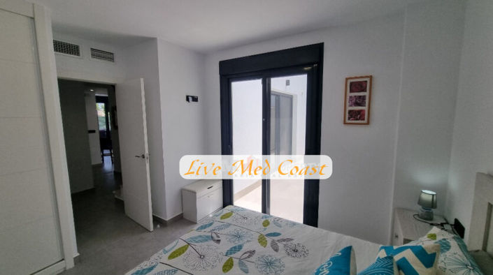 Image No.40-3 Bed Villa for sale