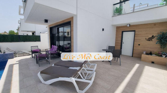 Image No.47-3 Bed Villa for sale