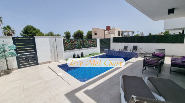 Image No.49-3 Bed Villa for sale