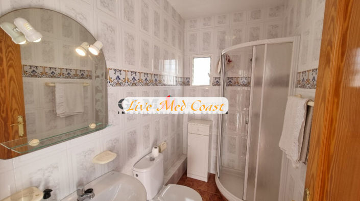 Image No.11-4 Bed Townhouse for sale