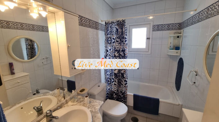 Image No.27-4 Bed Townhouse for sale