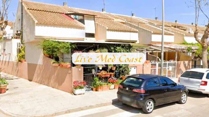 Image No.1-3 Bed Townhouse for sale
