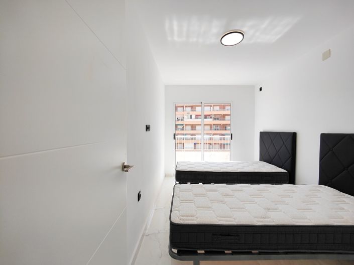 Image No.20-2 Bed Apartment for sale