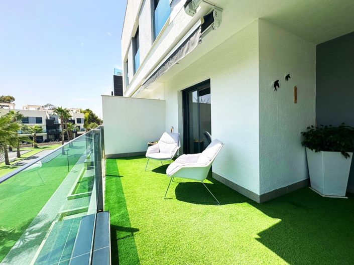 Image No.18-3 Bed Apartment for sale