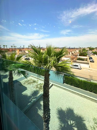 Image No.29-3 Bed Apartment for sale