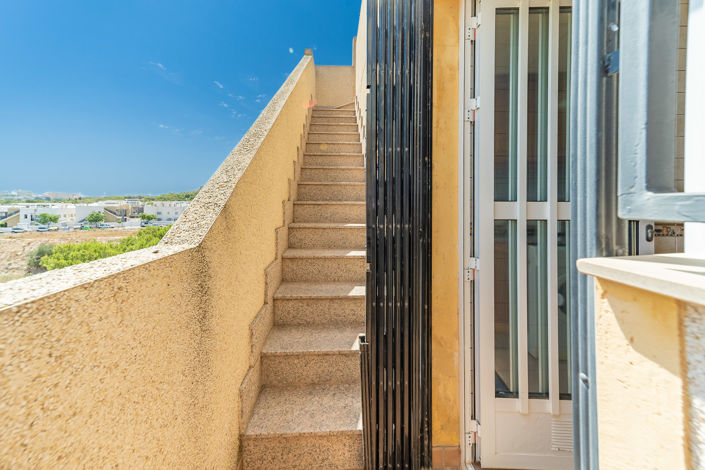 Image No.27-2 Bed Apartment for sale