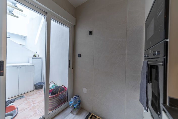 Image No.11-3 Bed Townhouse for sale