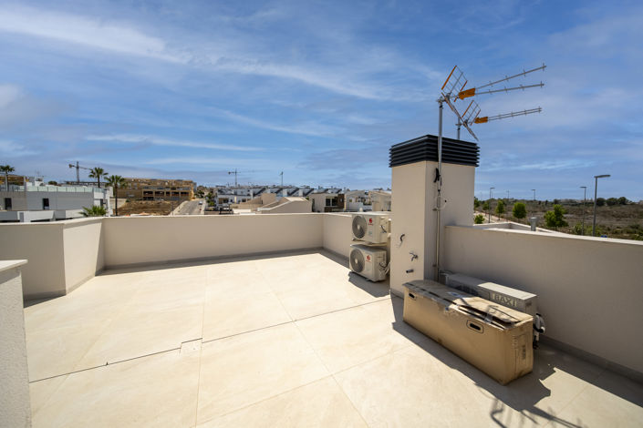 Image No.17-2 Bed Villa for sale