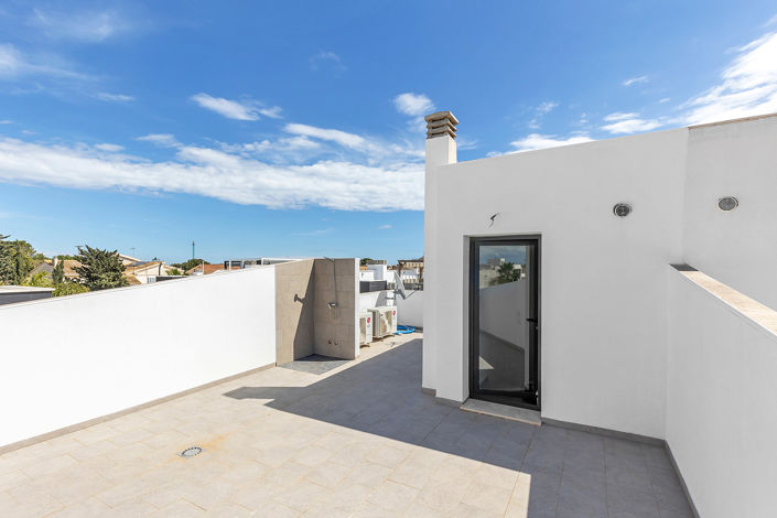 Image No.26-3 Bed Villa for sale