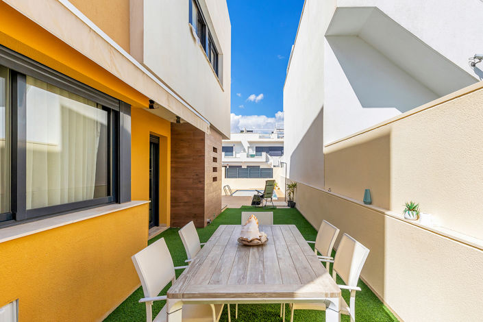 Image No.28-3 Bed Villa for sale