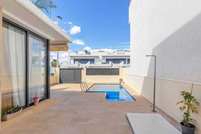 Image No.31-3 Bed Villa for sale