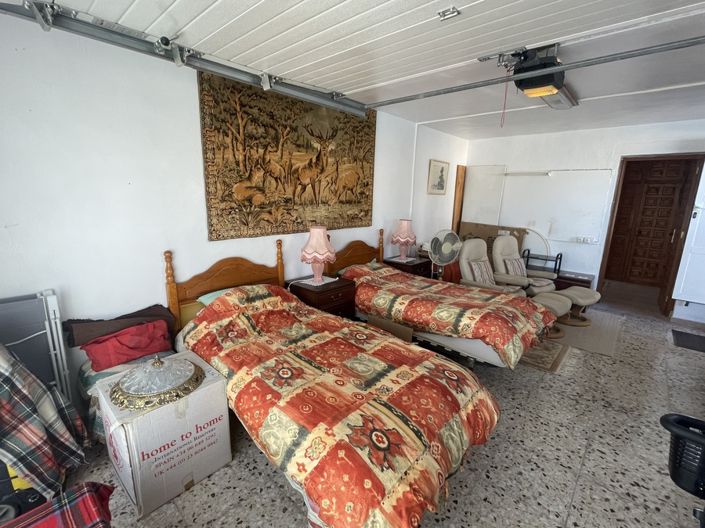 Image No.38-5 Bed Villa for sale