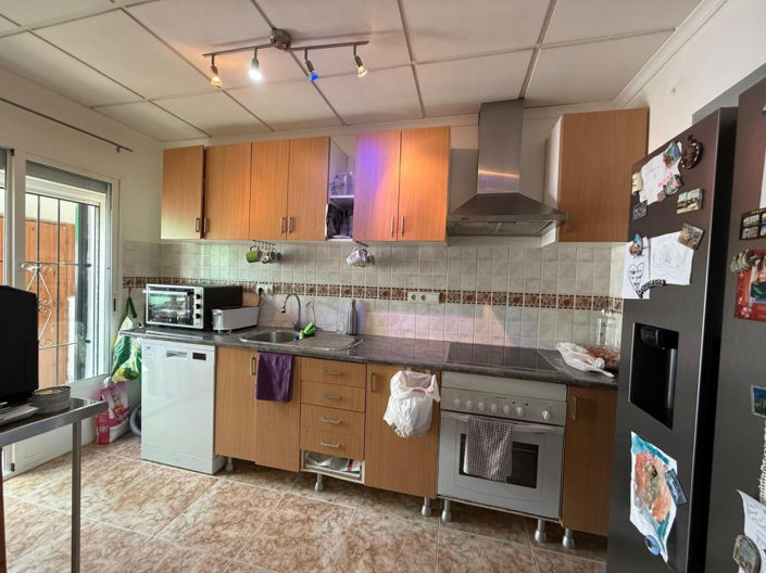 Image No.6-2 Bed Townhouse for sale